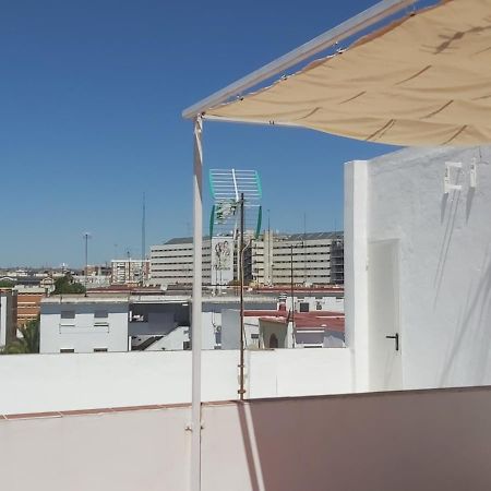 La Casa De Leon Xiii.Terraza Privada. Parejas Apartment Seville Luaran gambar